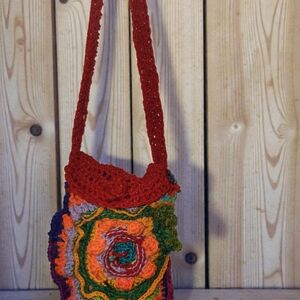 Handcrafted Floral Crochet Crossbody Bag